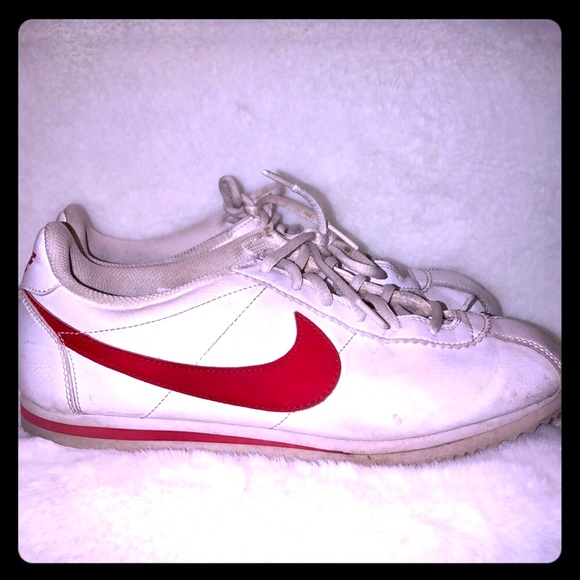 nike cortez red swoosh